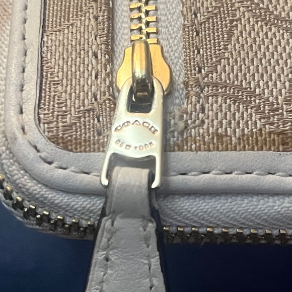 Coach Zippy Wristlet in Signature Fabric (53601) - Project Wristlet - Picture 7 of 14